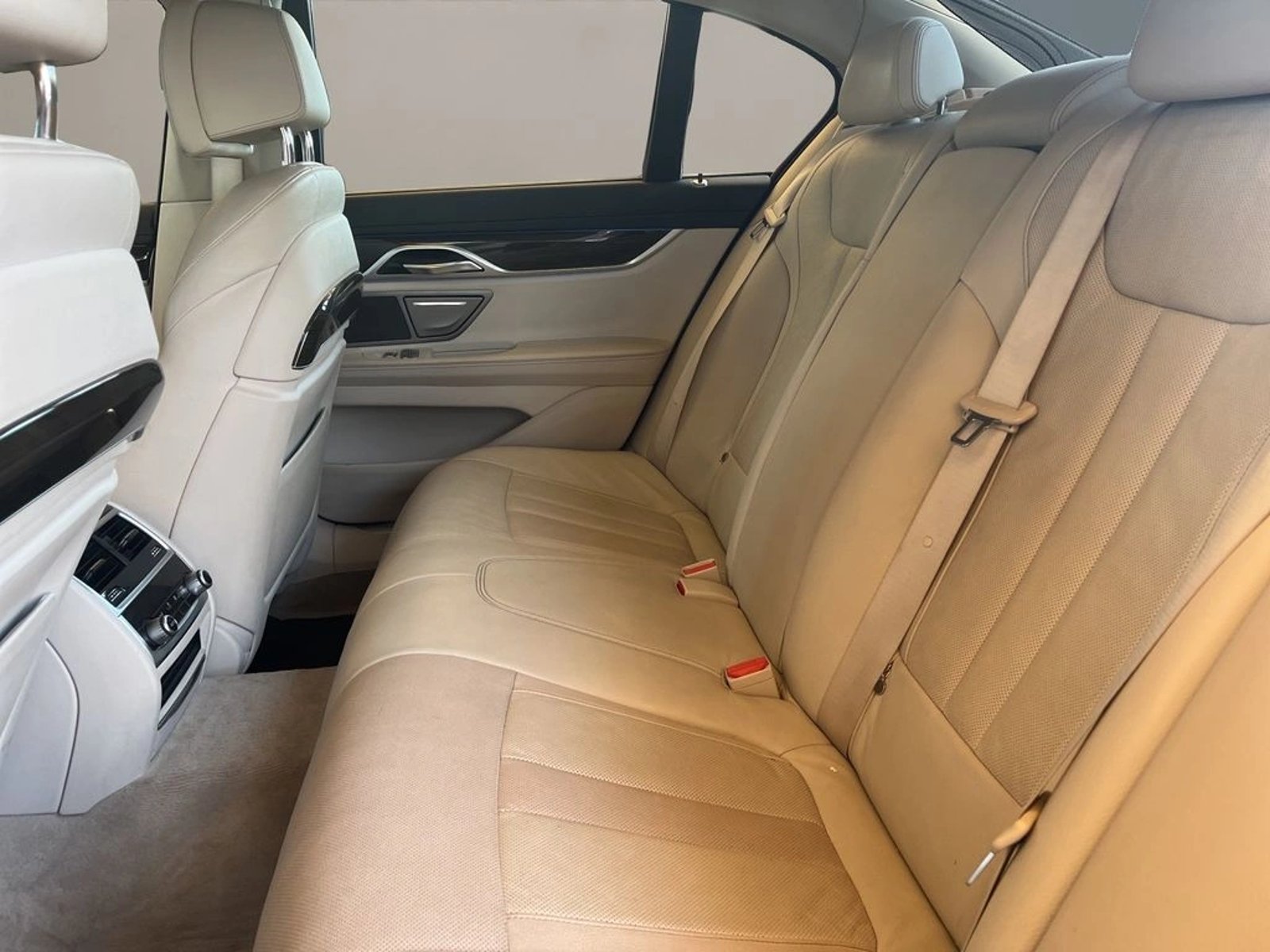 BMW 730 3.0 D AT DIESEL 2017 - Imagen 13 de 18