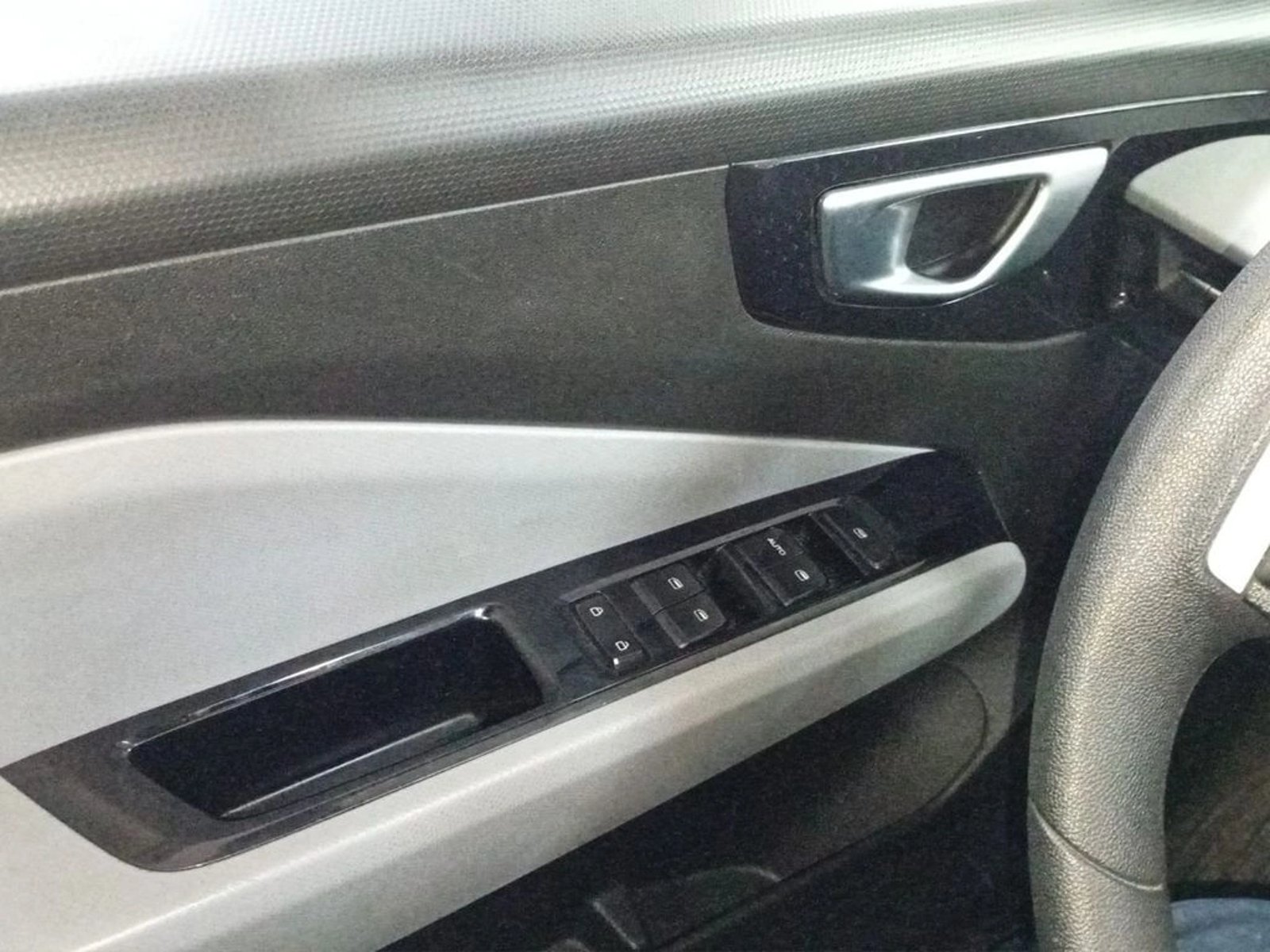 Chevrolet SAIL 1.5 HB LTZ R MT 2024 - Imagen 15 de 16