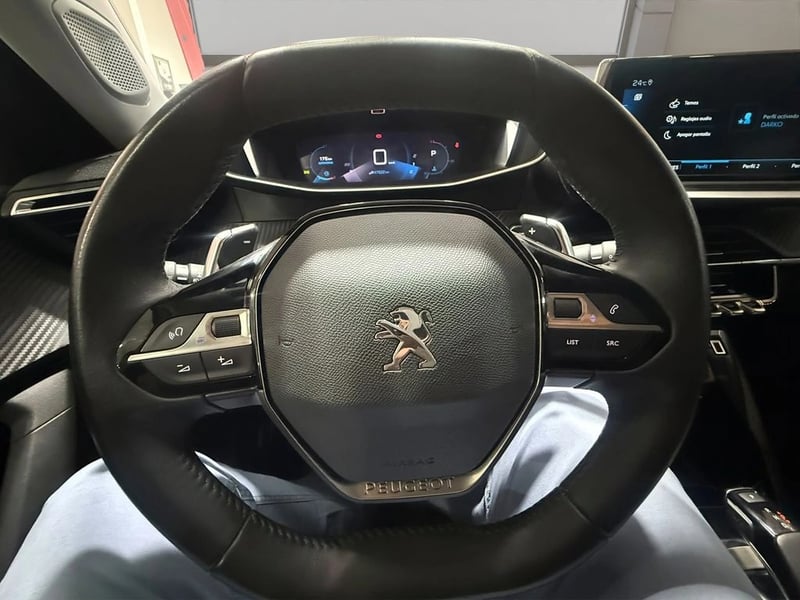Peugeot 2008 1.5 ALLURE BLUEHDI 130 DIESEL 4X2 AT 5P 2022 - Imagen 10 de 11