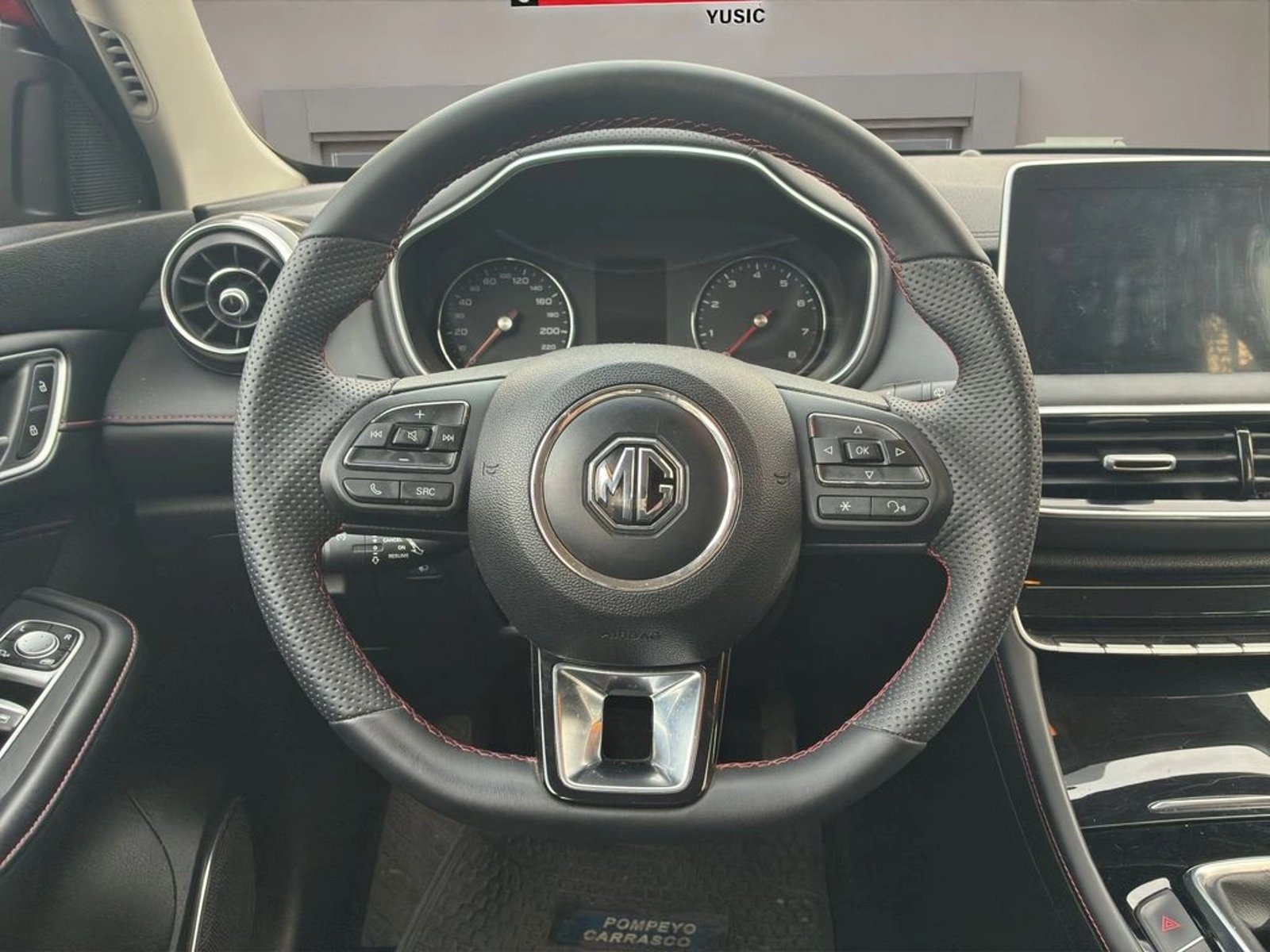 MG HS 1.5T DCT DLX AT 2025 - Imagen 10 de 14