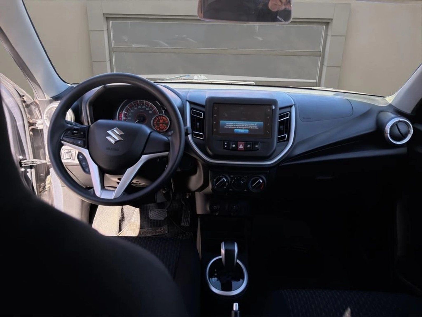 Suzuki CELERIO 1.0 GLX BT 4X2 HB AC MT 5P 2023 - Imagen 16 de 16
