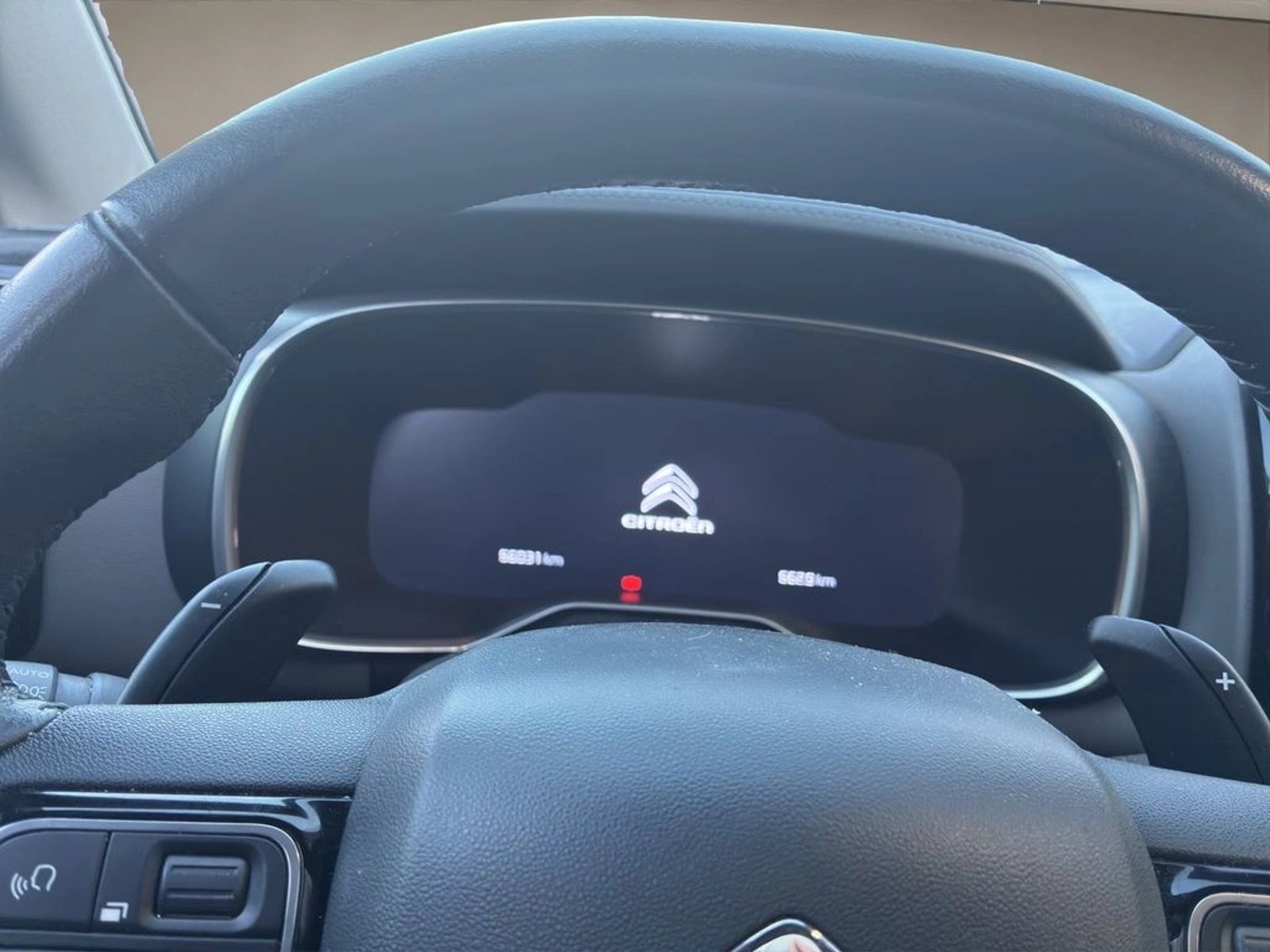 Citroën C5 AIRCROSS 1.6 AIRCROSS PURETECH 165 LIVE AT 2020 - Imagen 11 de 16
