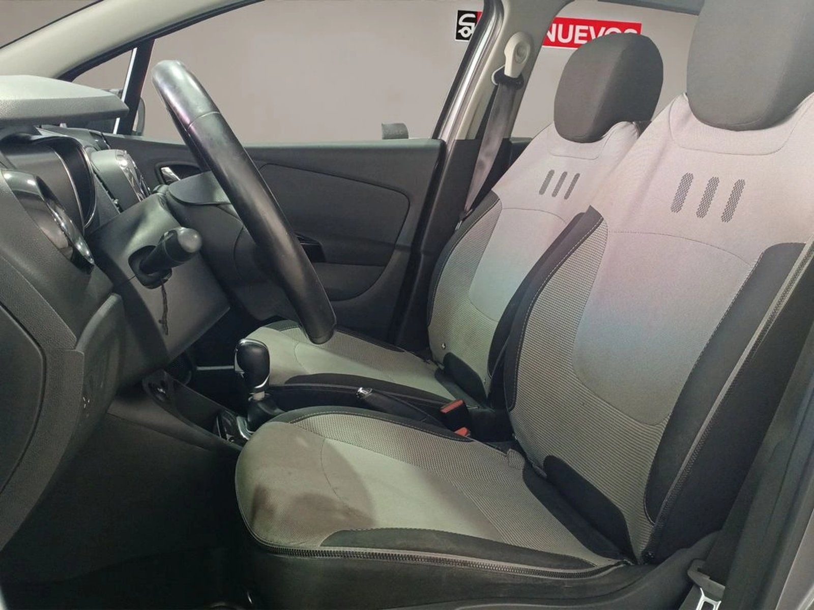 Renault CAPTUR 1.2 DYNAMIQUE 4X2 AT 5P 2017 - Imagen 7 de 12