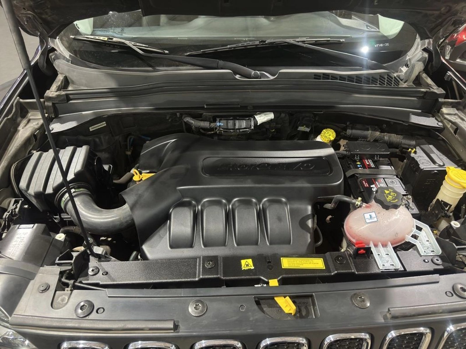 JEEP RENEGADE 1.8 SPORT MT 2018 - Imagen 15 de 17