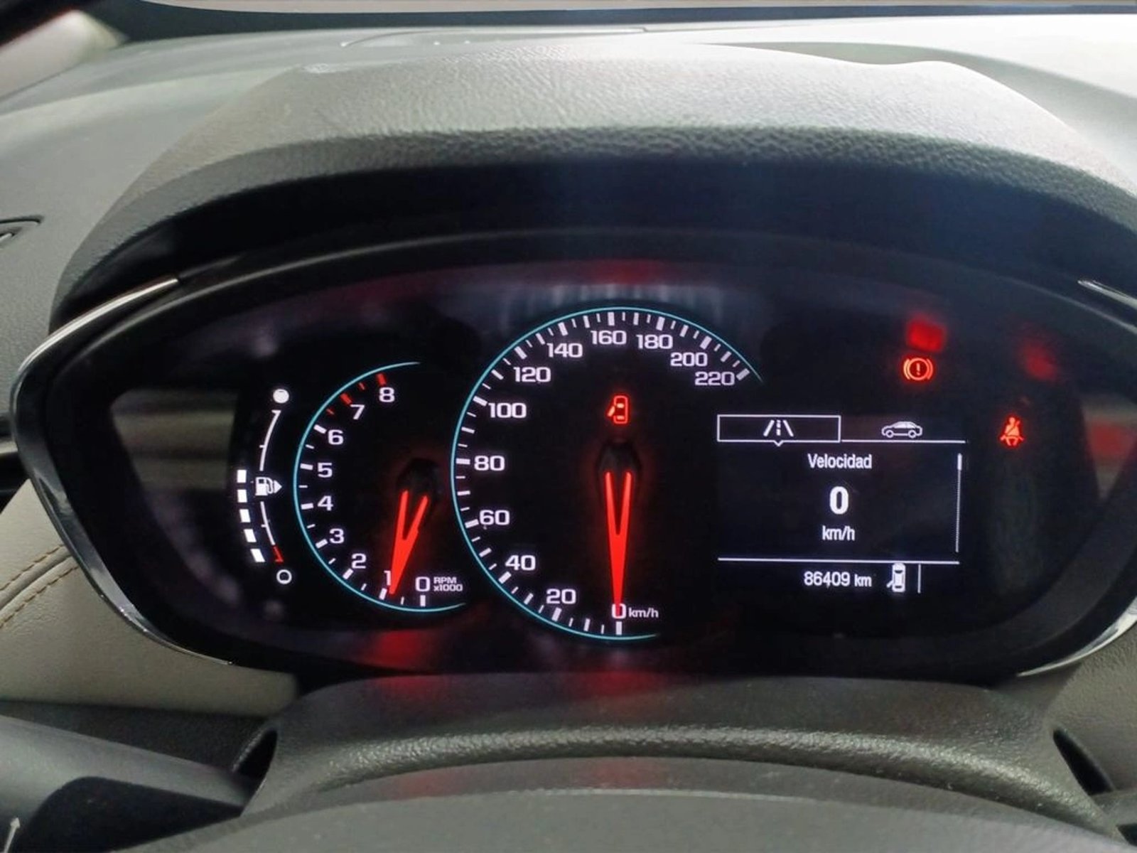 Chevrolet TRACKER 1.8 LT MT (2018) 2018 - Imagen 7 de 12