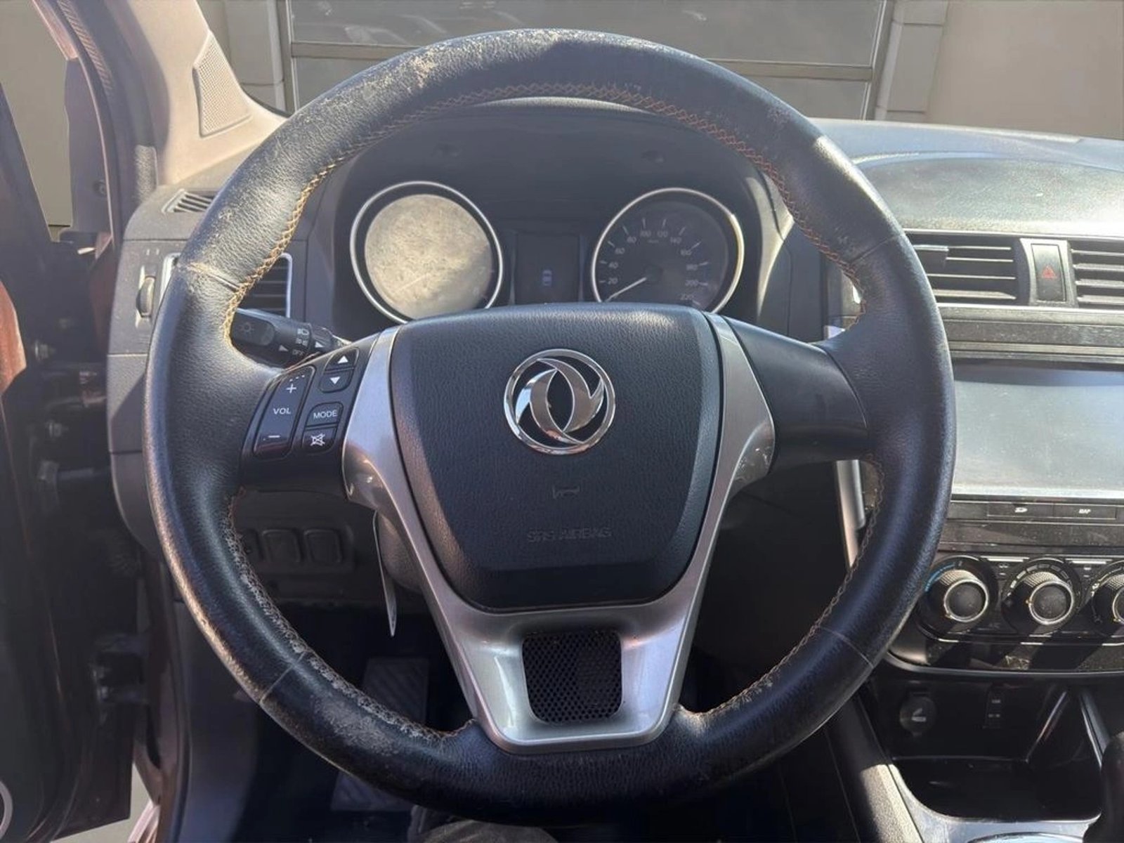 Dongfeng JOYEAR X3 1.6 S500 MT 2020 - Imagen 12 de 16