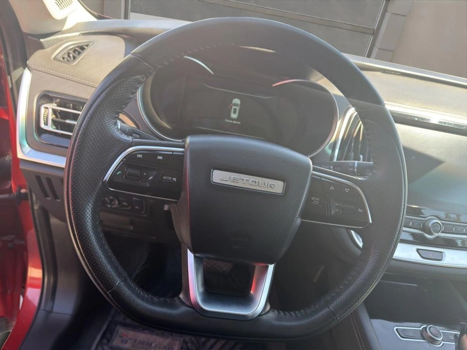 Jetour X70 1.5T GL 4X2 MT 5P 2022 - Imagen 16 de 17