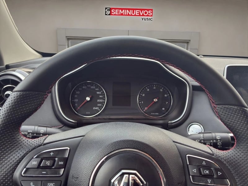 MG HS 1.5T DCT DLX AT 2025 - Imagen 11 de 14
