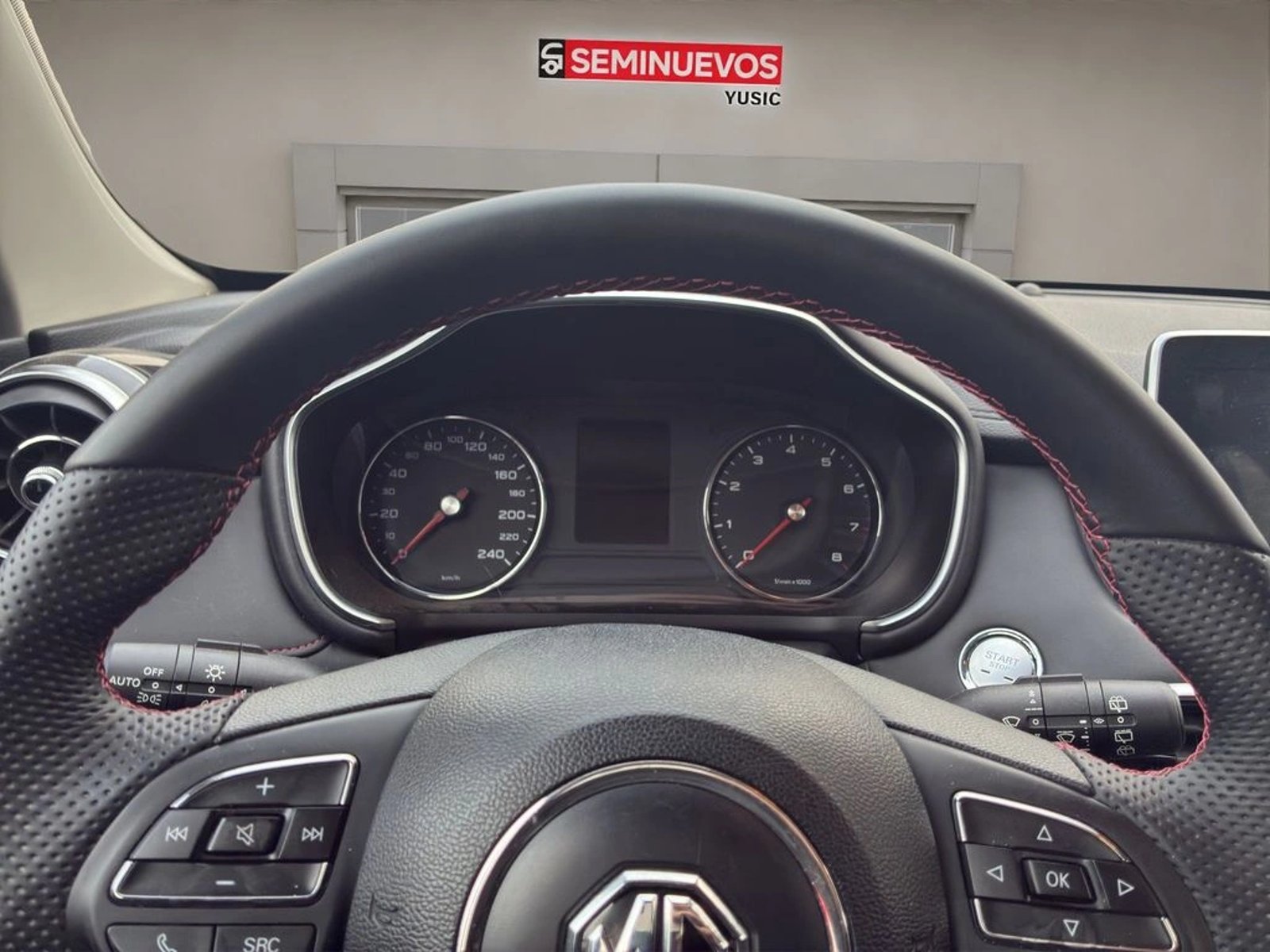 MG HS 1.5T DCT DLX AT 2025 - Imagen 11 de 14