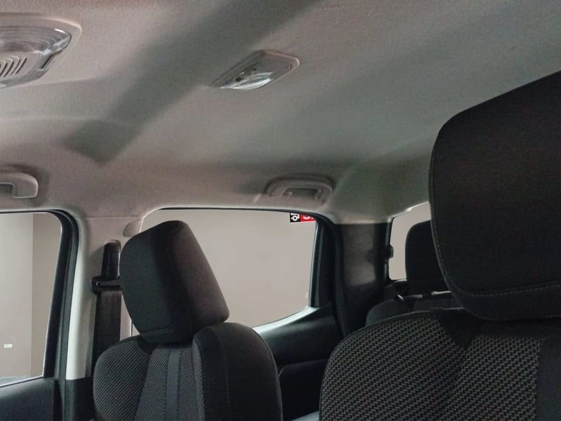 Mazda BT-50 3.0 DIESEL 4X4 DOB.CAB. 6MT 4P 2023 - Imagen 9 de 13