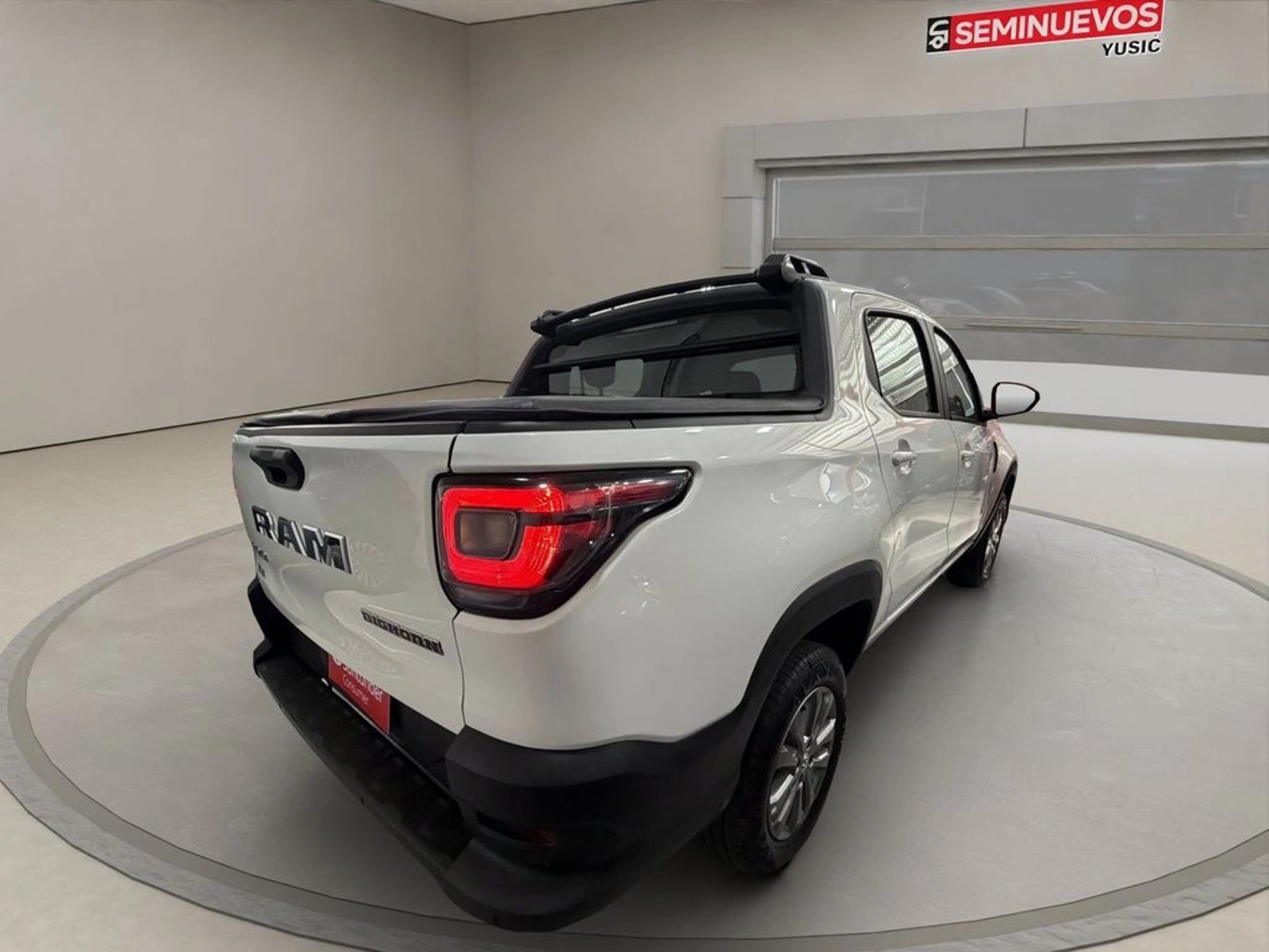 RAM 700 BIGHORN DCAB 1.3 2026 - Imagen 6 de 9