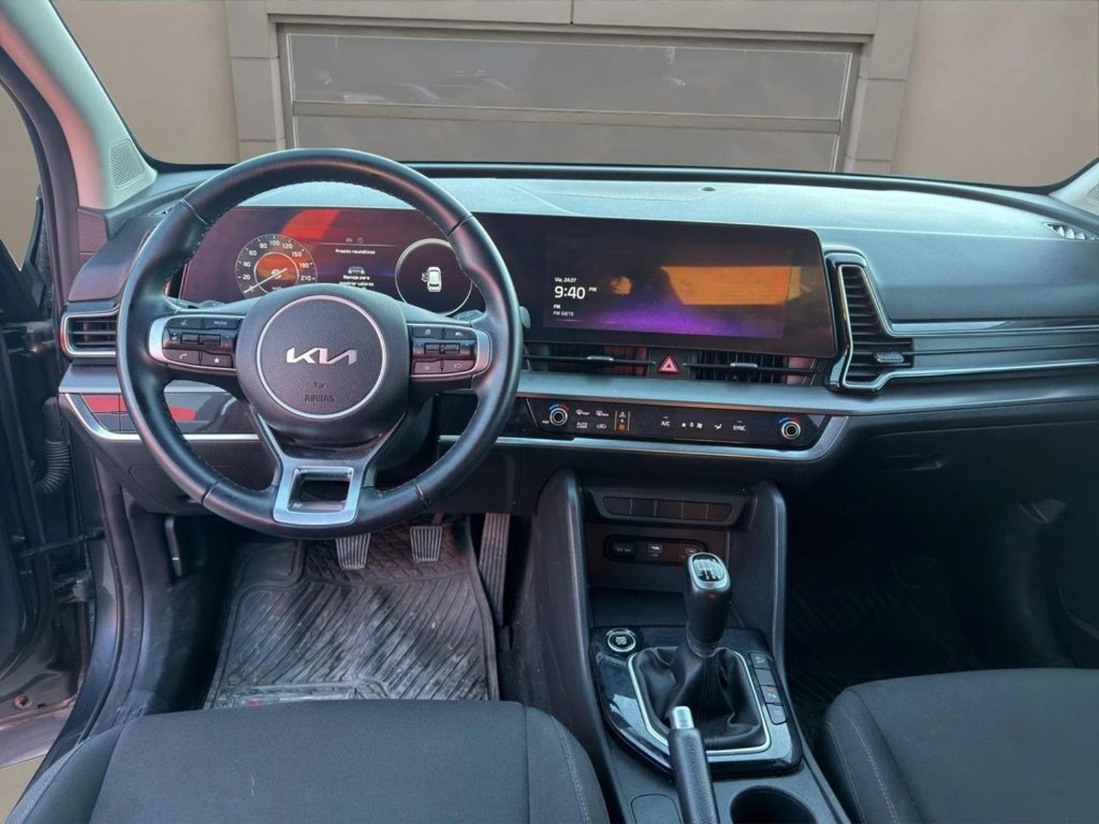 Kia SPORTAGE SPORTAGE LX 2.0L GSL 6AT 2WD 6AB 2023 - Imagen 13 de 14