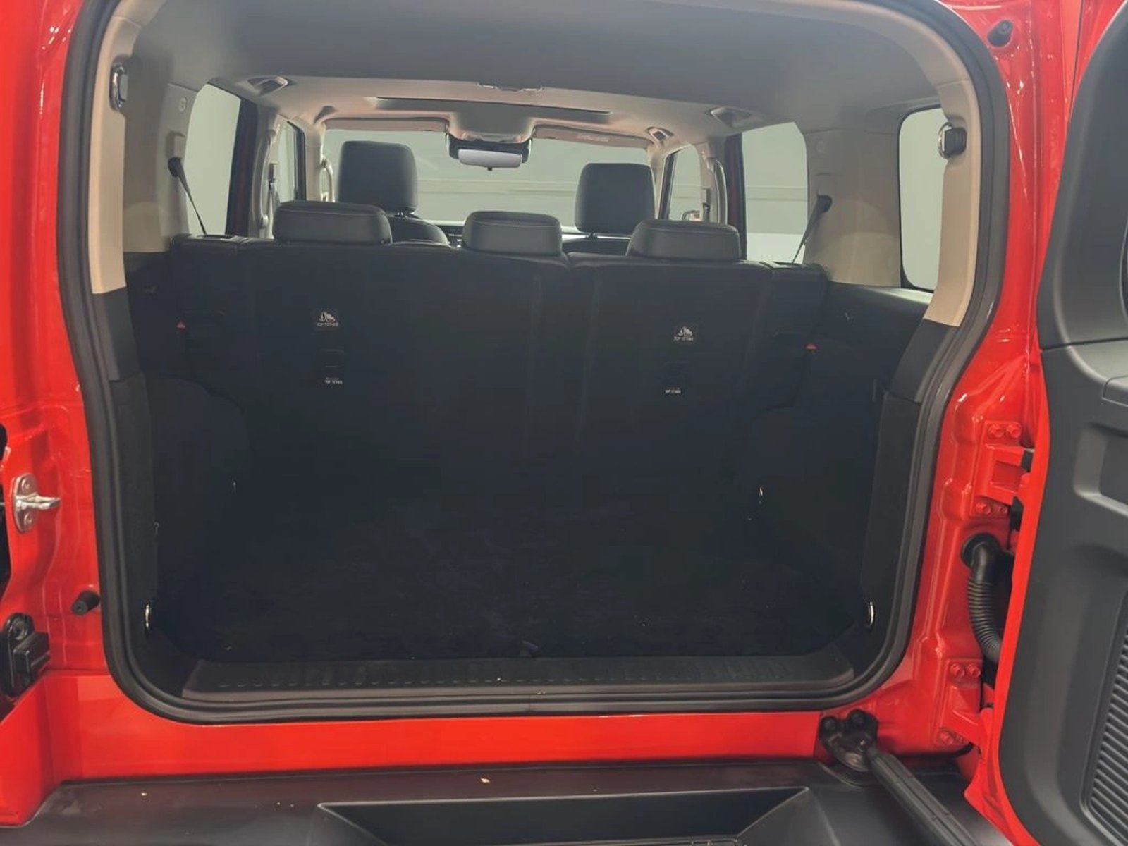 GREAT WALL TANK 300 DELUXE 4X4 AT 2024 - Imagen 12 de 14