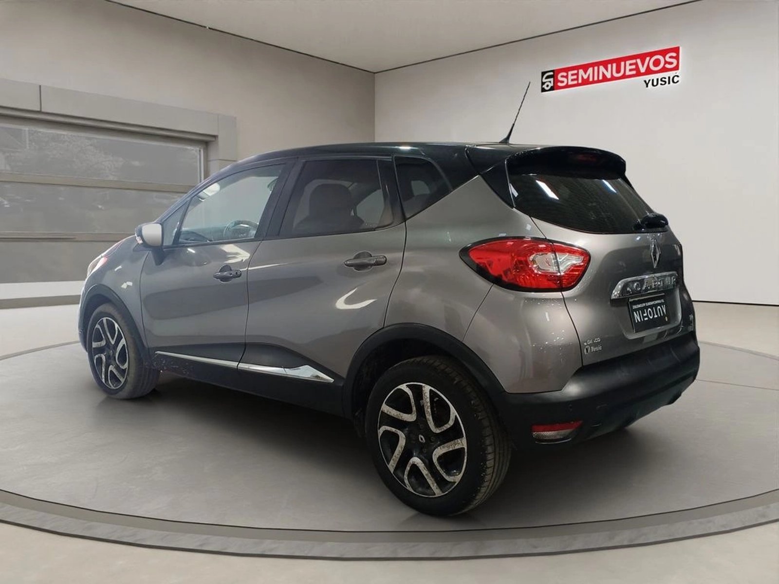 Renault CAPTUR 1.2 DYNAMIQUE 4X2 AT 5P 2017 - Foto 4 de 12