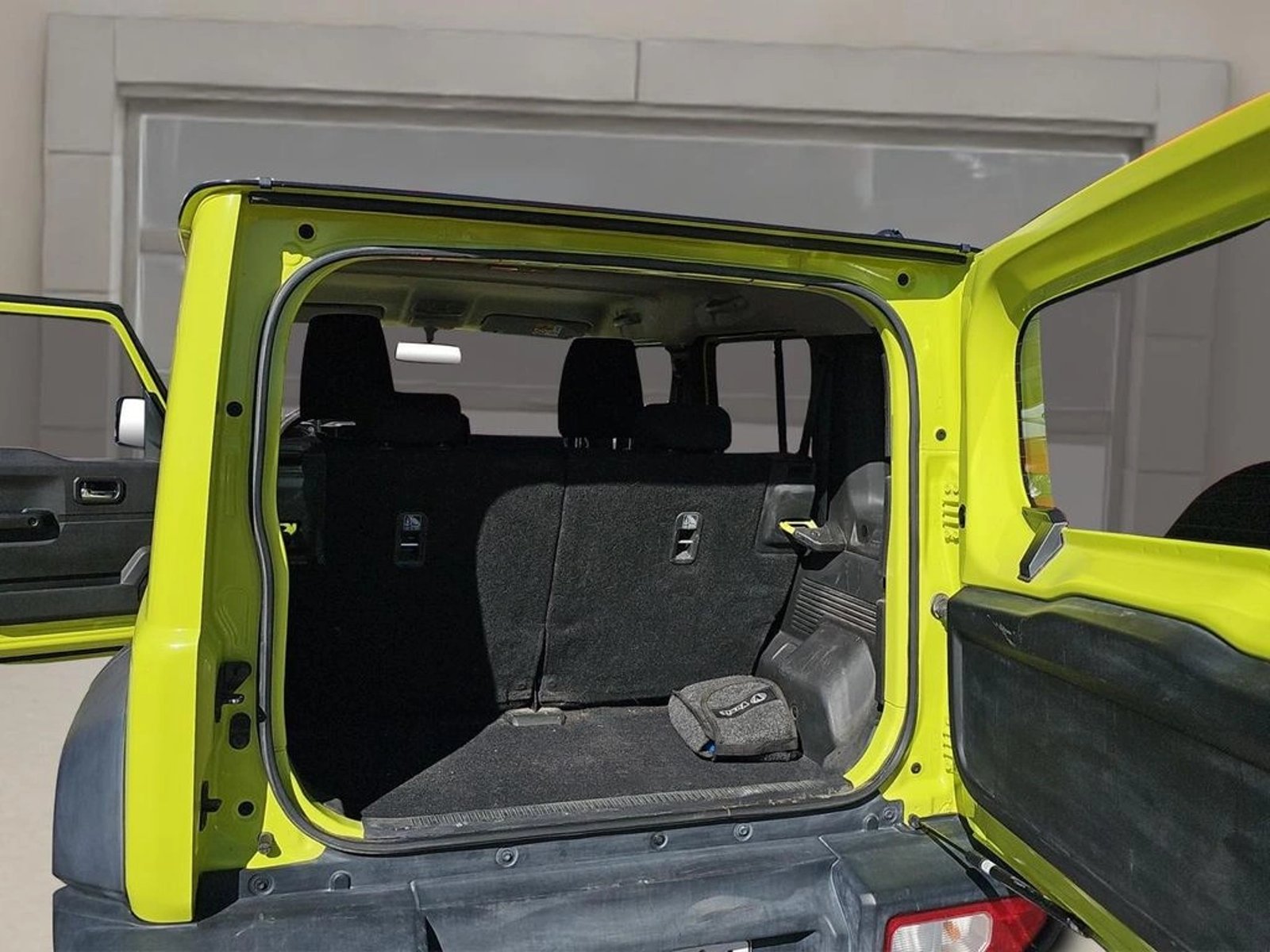 Suzuki JIMNY GLX 4X4 1.5 AUT 2025 - Imagen 14 de 15