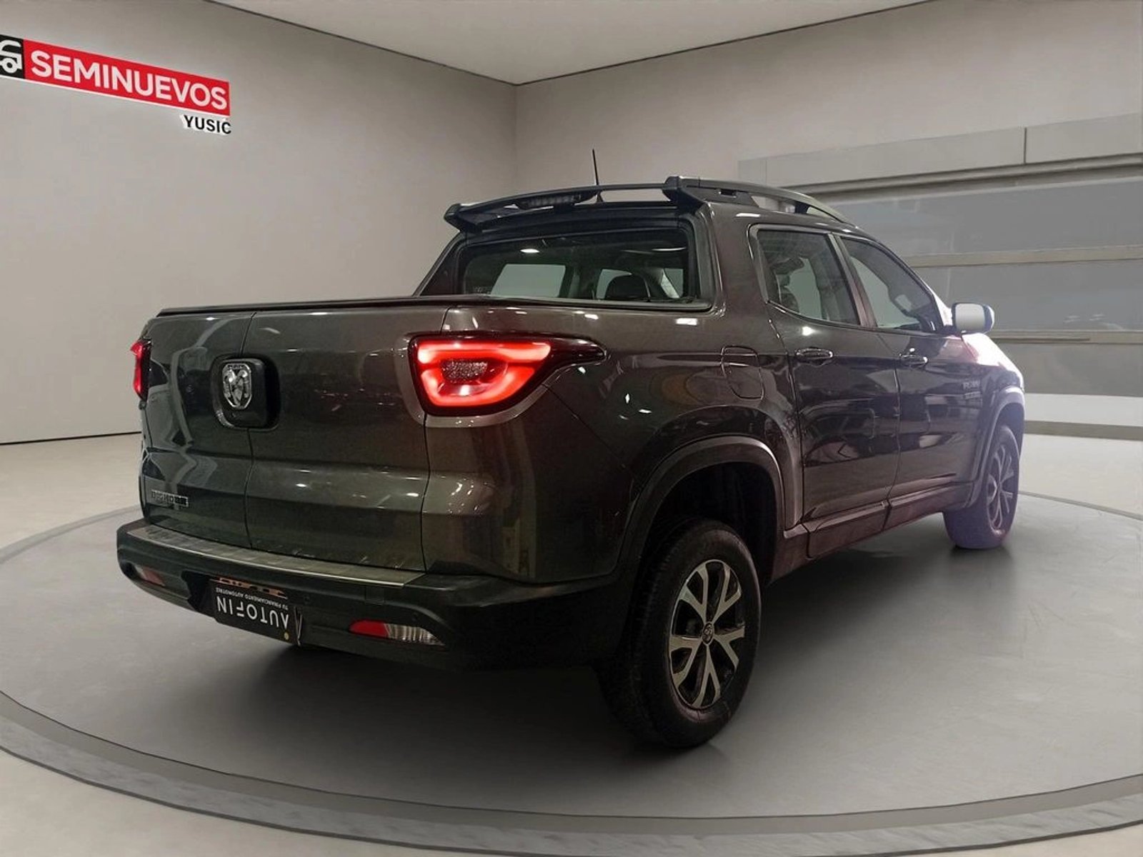 RAM 1000 1.8 BIG HORN NIGHT EDITION AT 2022 - Foto 4 de 12