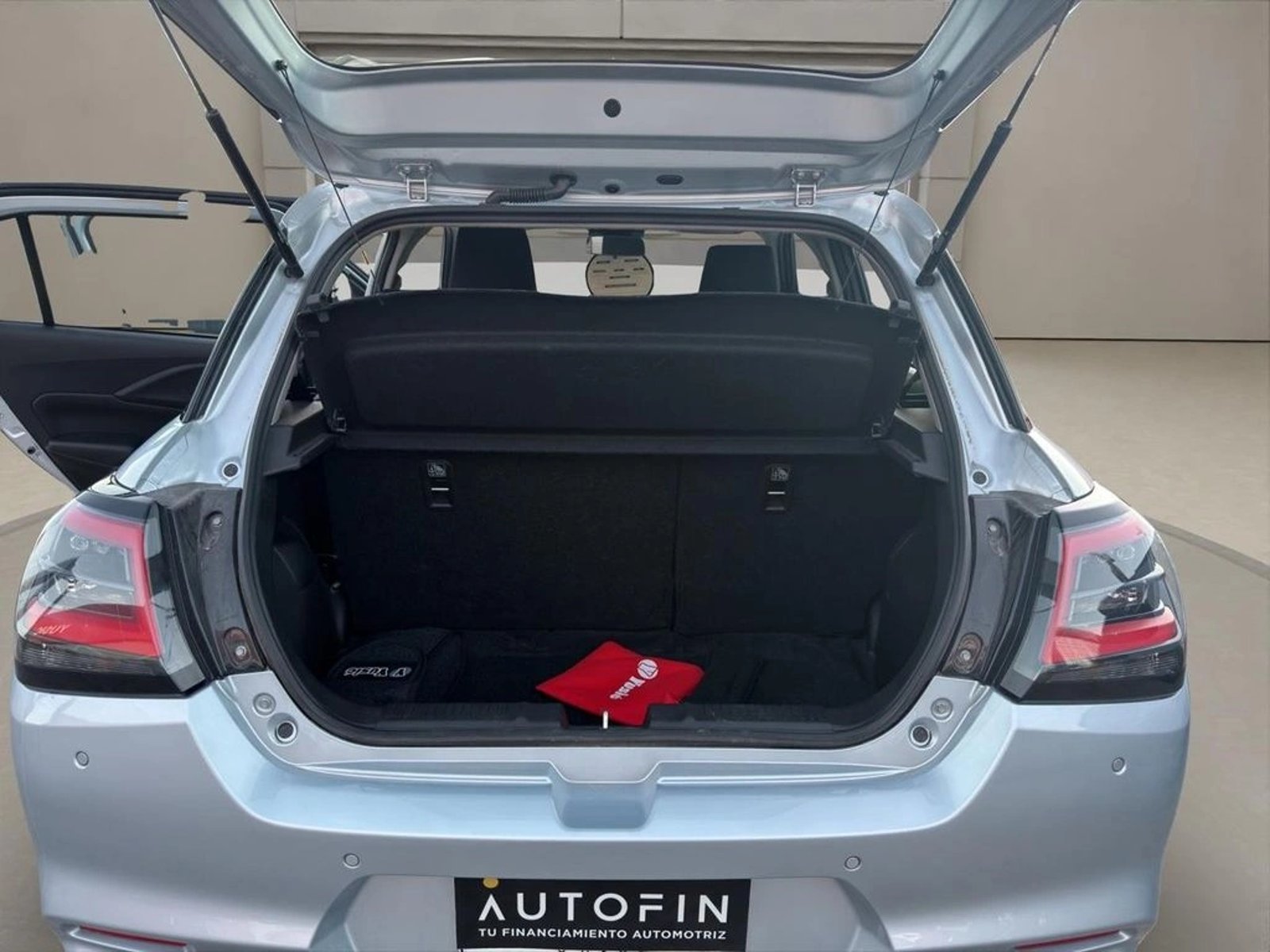 Suzuki SWIFT 1.2 GL SMART HYBRID 2025 - Imagen 14 de 16