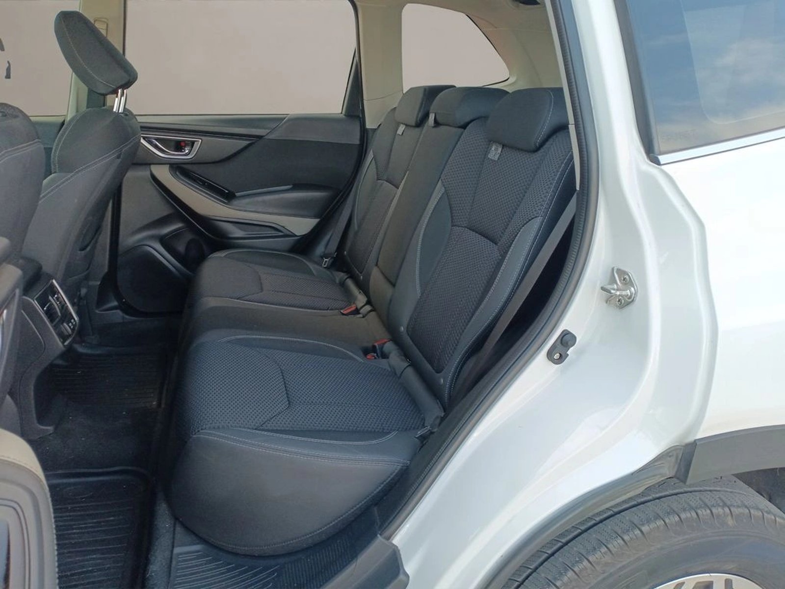 Subaru FORESTER 2.0 XS AWD AT 2023 - Imagen 13 de 19