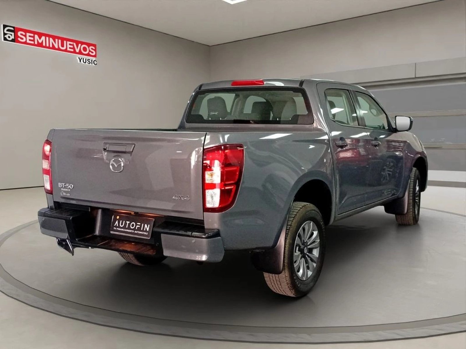 Mazda BT-50 3.0 DIESEL 4X4 DOB.CAB. 6MT 4P 2023 - Foto 2 de 13