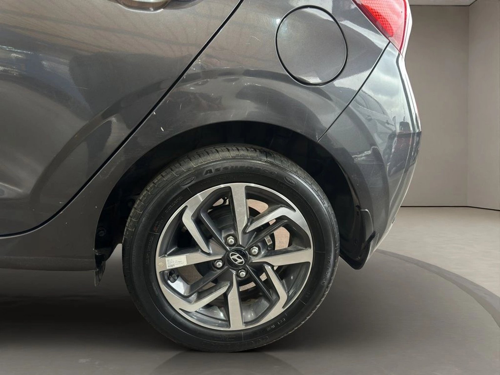 HYUNDAI GRAND I10 1.2 AI3 SDN PLUS MT 2023 - Imagen 18 de 19
