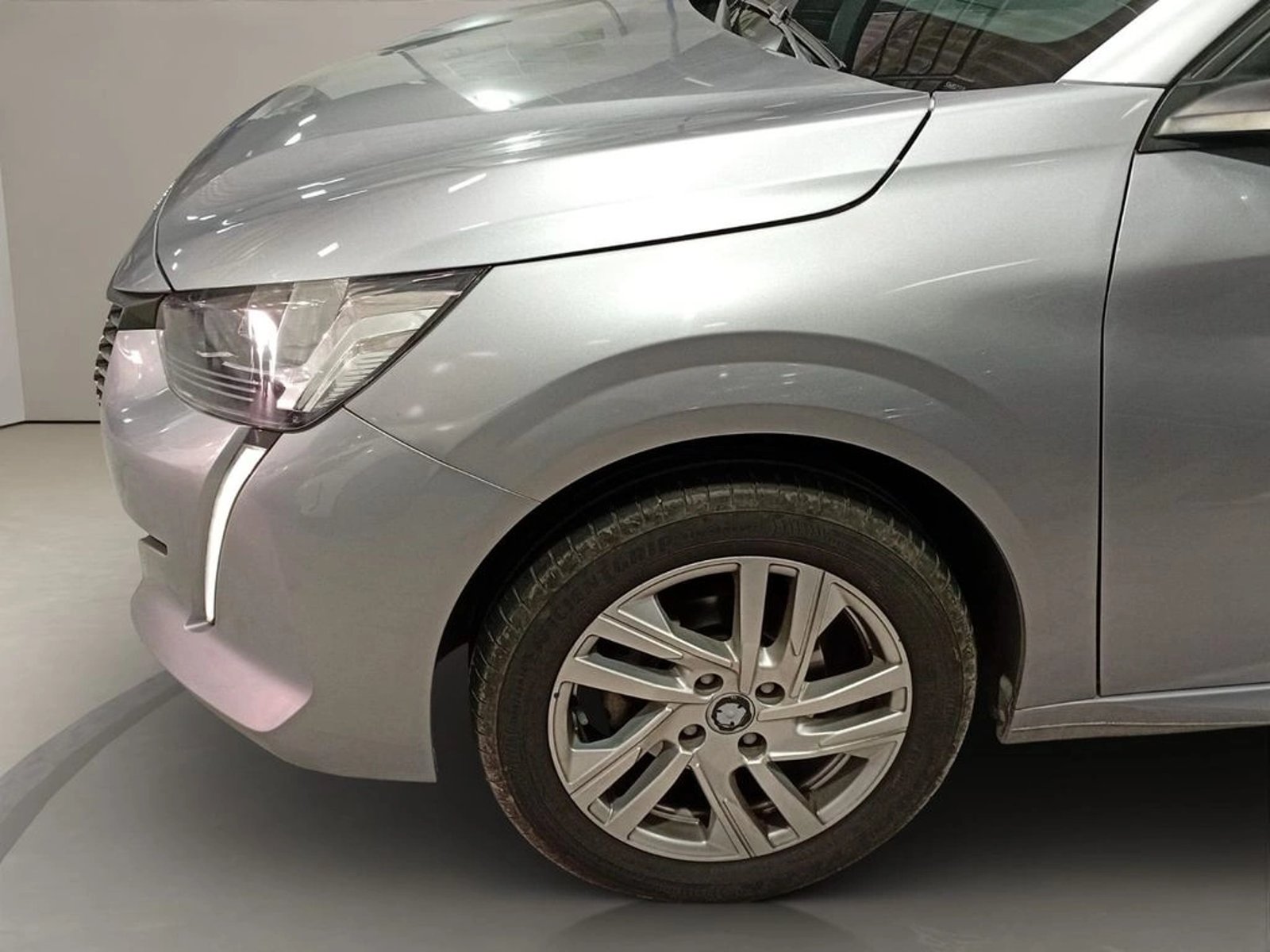 Peugeot 208 1.2 ALLURE PACK PURETECH 100 MT 2023 - Imagen 12 de 13
