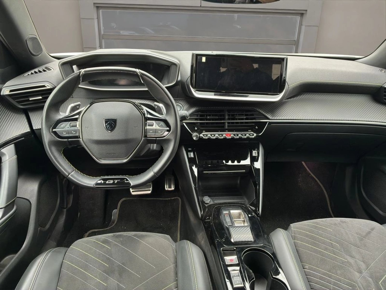 Peugeot 2008 1.5 GT BLUEHDI DIESEL 2024 - Imagen 13 de 16