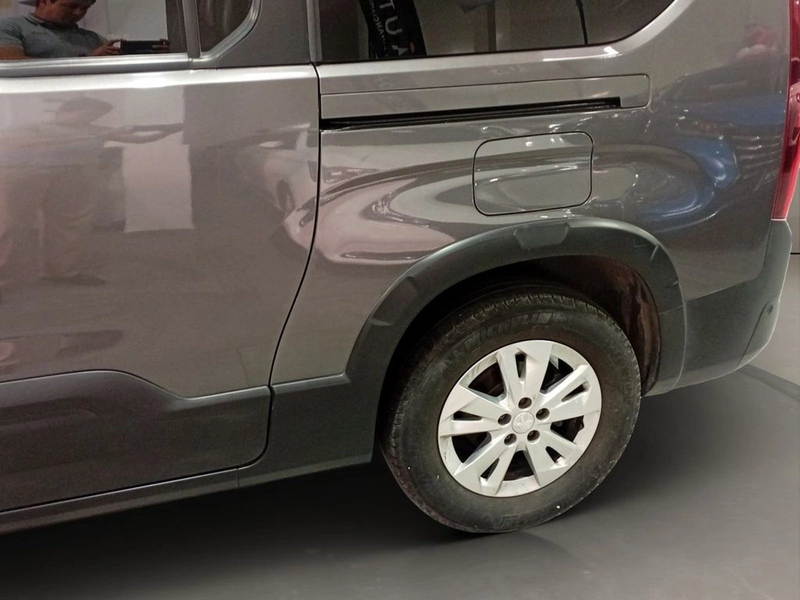 Peugeot RIFTER 1.2 ALLURE PURETECH 130 AT 2021 - Imagen 15 de 15