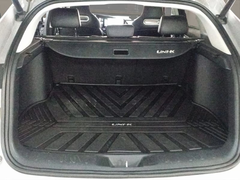 Changan UNI-K 2.0 TURBO AT 4WD 2024 - Imagen 17 de 18