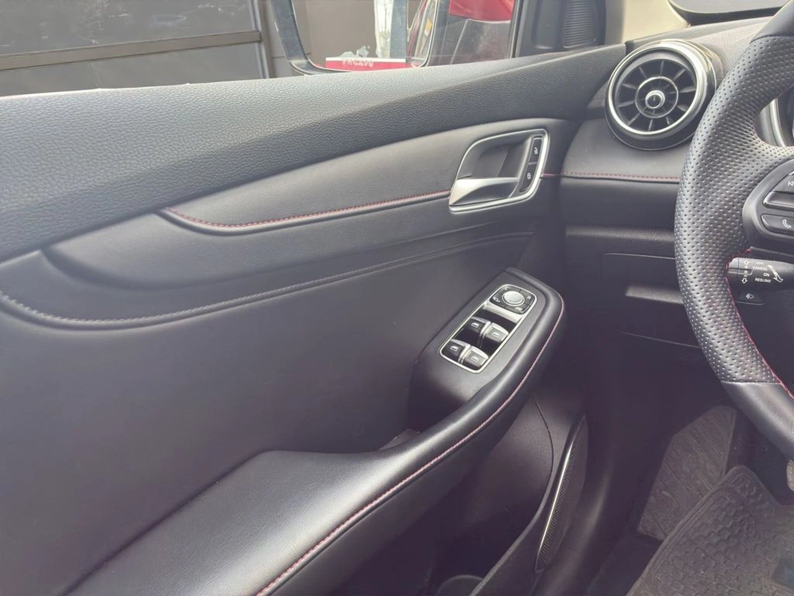 MG HS 1.5T DCT DLX AT 2025 - Imagen 12 de 14