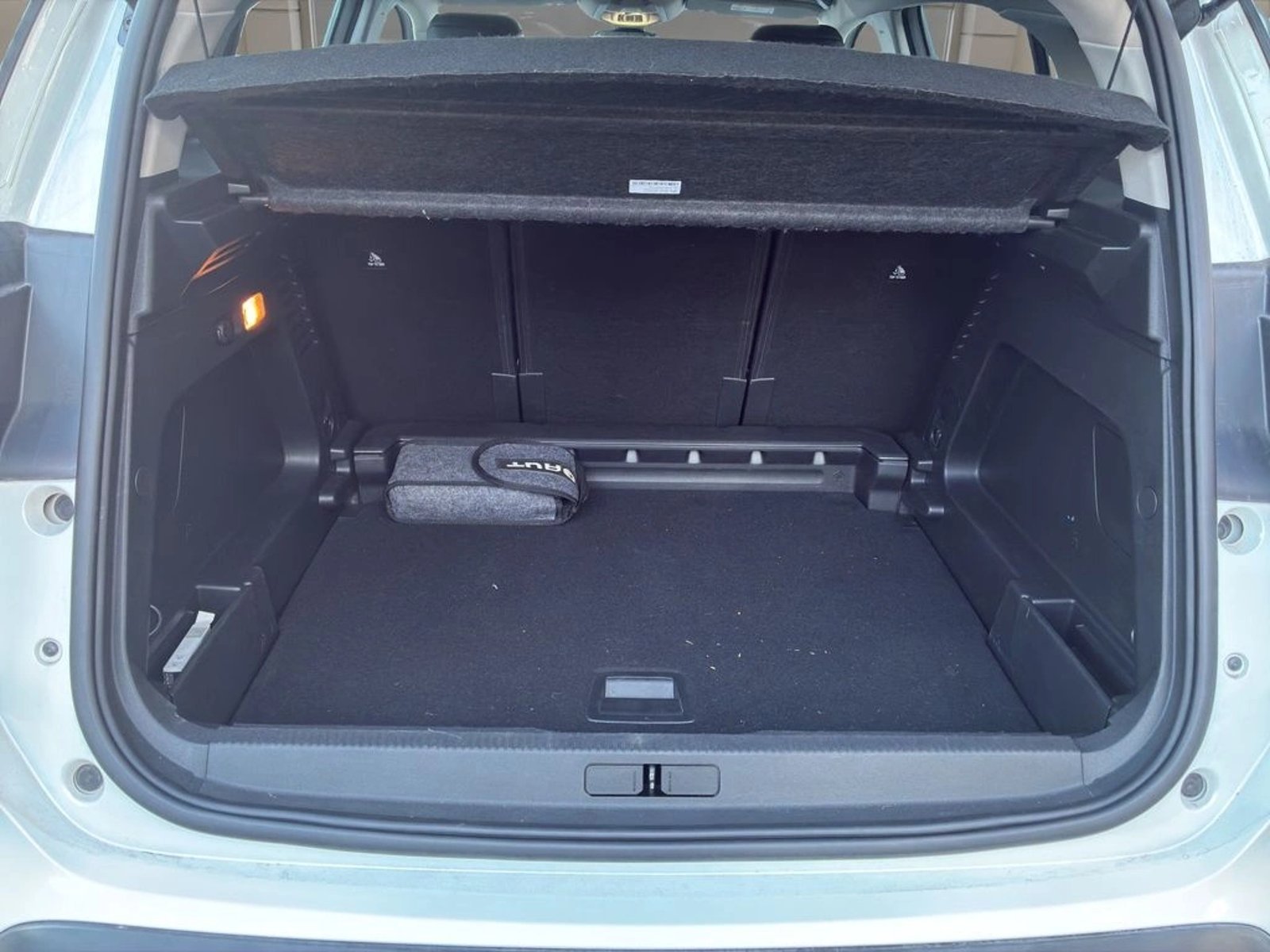 Citroën C5 AIRCROSS 1.6 AIRCROSS PURETECH 165 LIVE AT 2020 - Imagen 14 de 16
