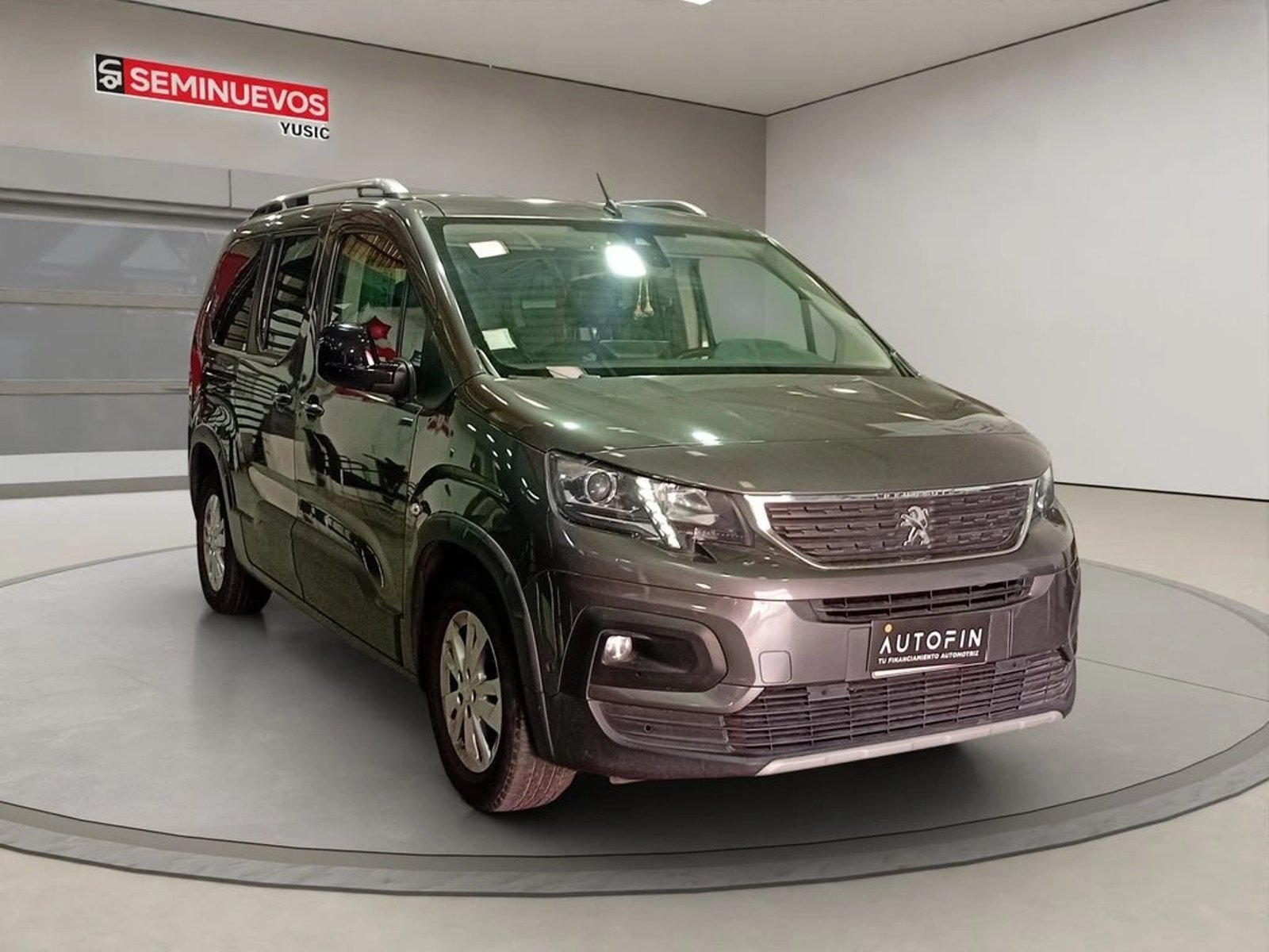 Peugeot RIFTER 1.2 ALLURE PURETECH 130 AT 2021 - Foto 4 de 15