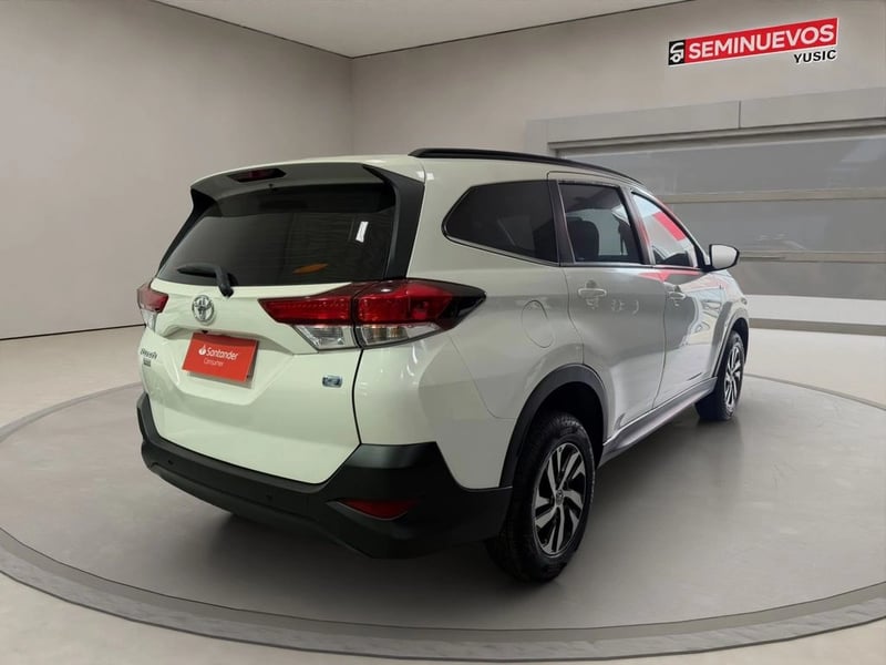 Toyota RUSH 1.5 XLI AT 2022 - Imagen 5 de 11