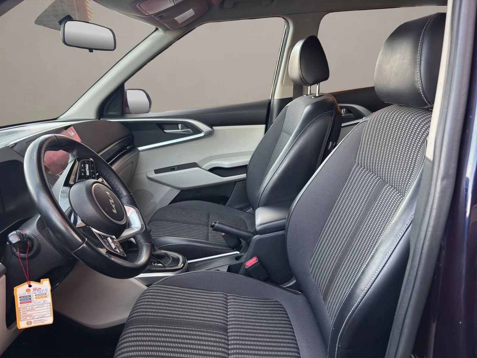 Kia CARENS 1.4 EX 7DCT TURBO-GDI FULL 7P AT 2022 - Imagen 9 de 15