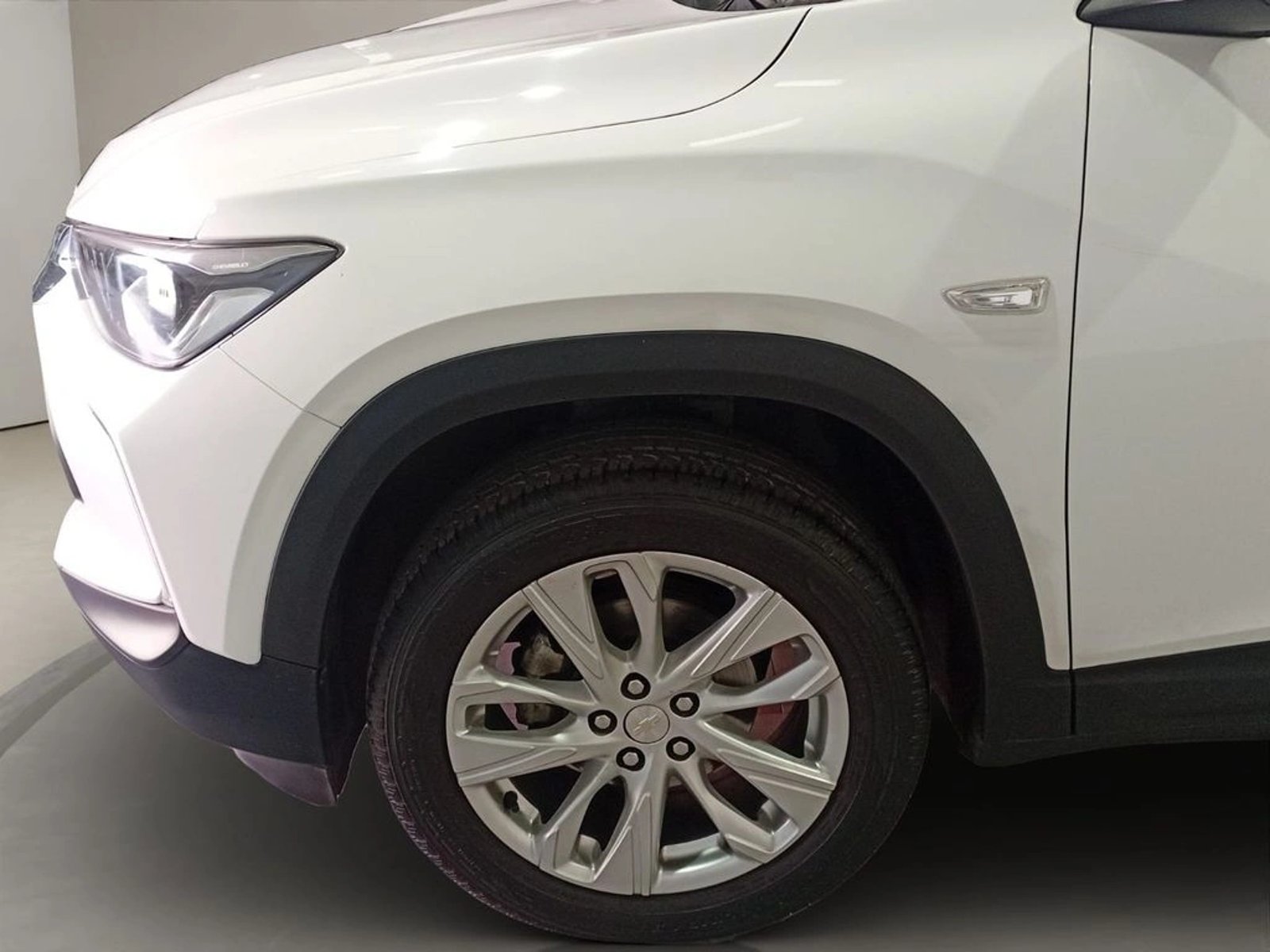 CHEVROLET TRACKER 1.2T LS FWD MT 5P 2022 - Imagen 8 de 13
