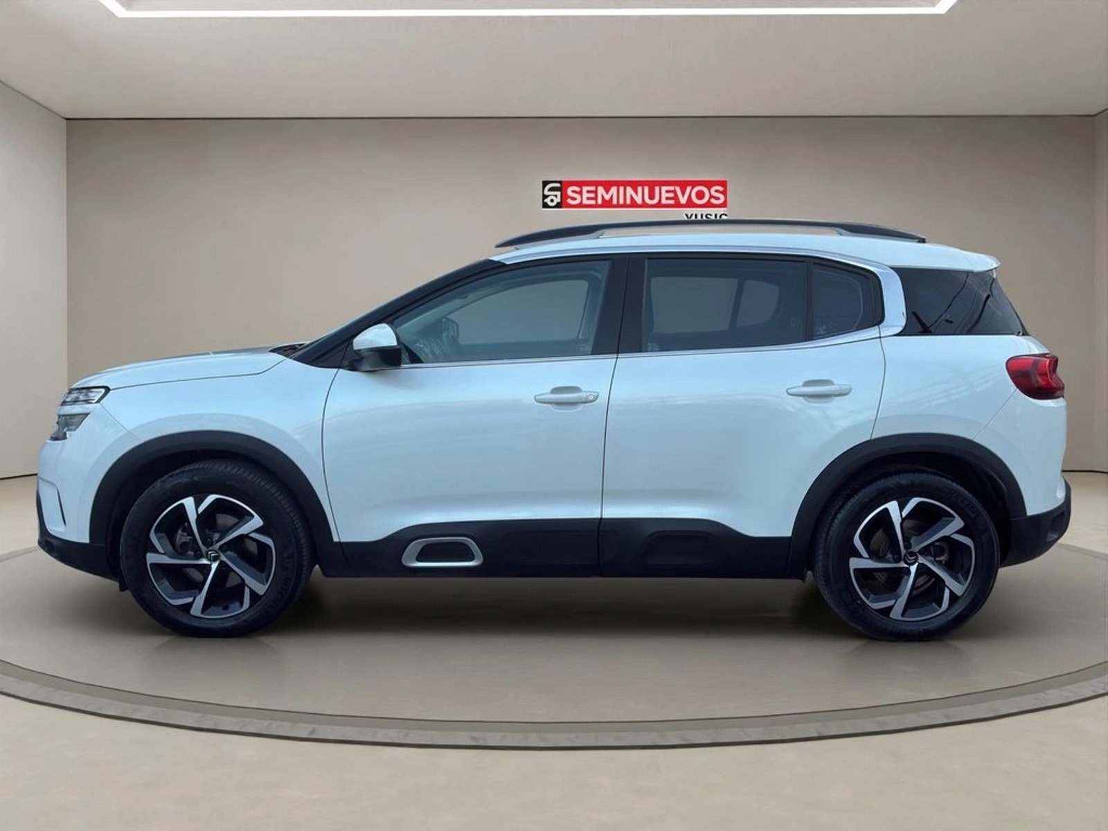 Citroën C5 AIRCROSS 1.6 AIRCROSS PURETECH 165 LIVE AT 2020 - Foto 3 de 16