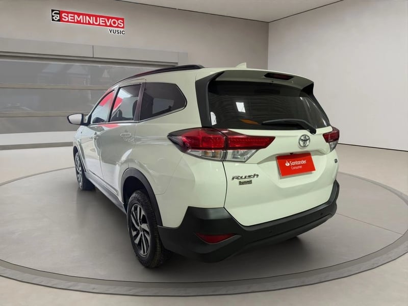 Toyota RUSH 1.5 XLI AT 2022 - Imagen 6 de 11