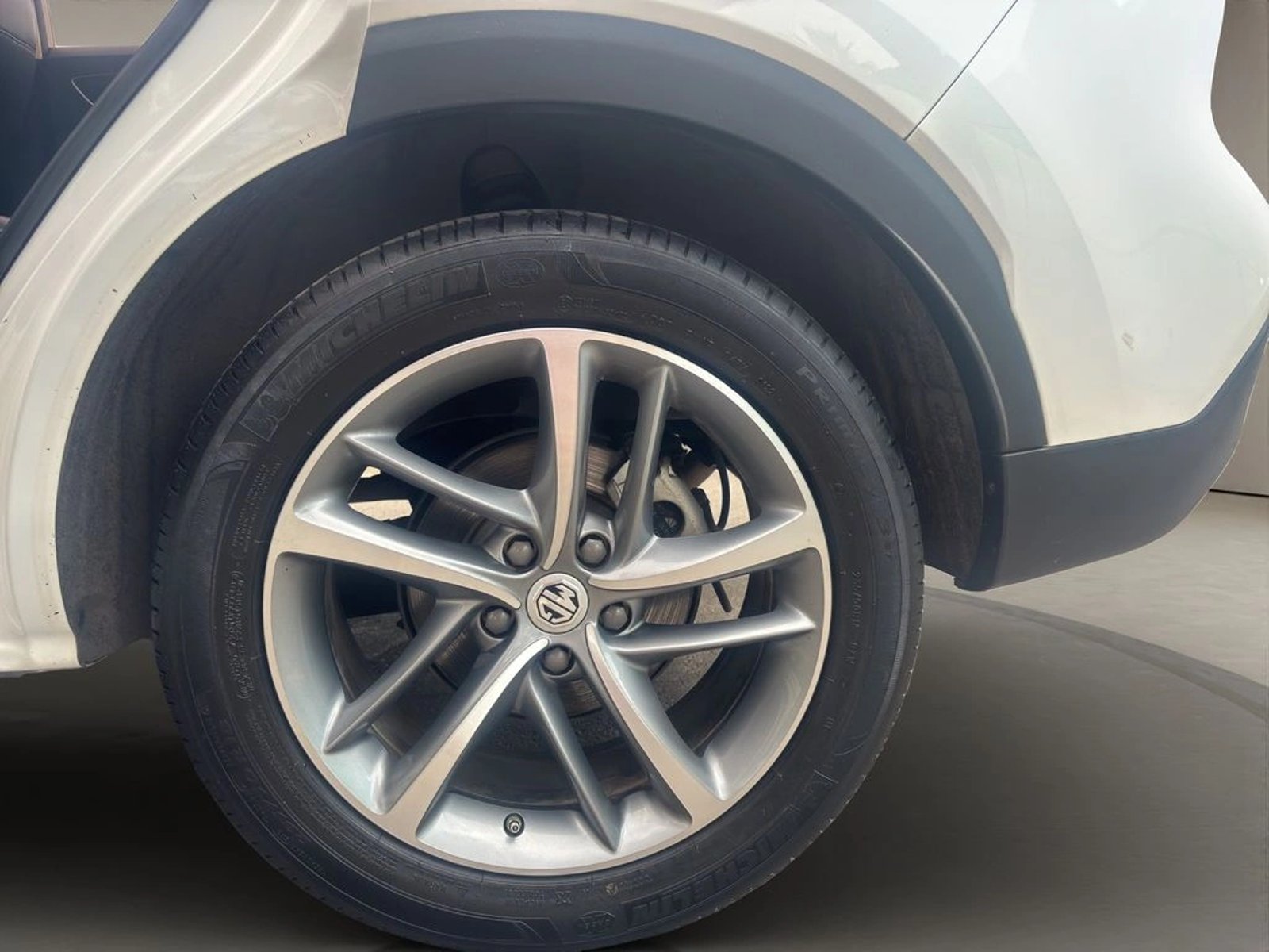MG HS DELUXE MT 2023 - Imagen 6 de 15