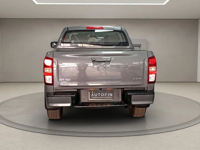 Mazda BT-50 3.0 DIESEL 4X4 DOB.CAB. 6MT 4P 2023 - Imagen 3 de 13