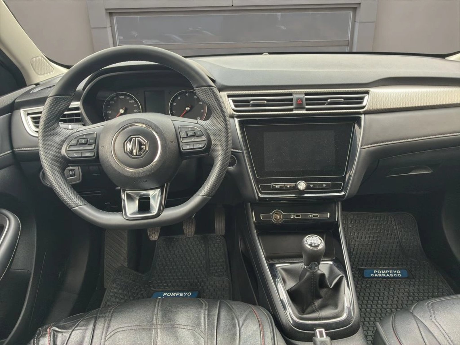 MG 5 1.5 COM AT 2025 - Imagen 13 de 16