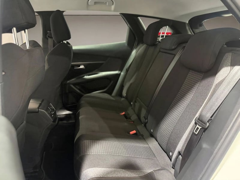 Peugeot 3008 1.2 ACTIVE PURETECH 4X2 130 MT6 5P 2021 - Imagen 10 de 11