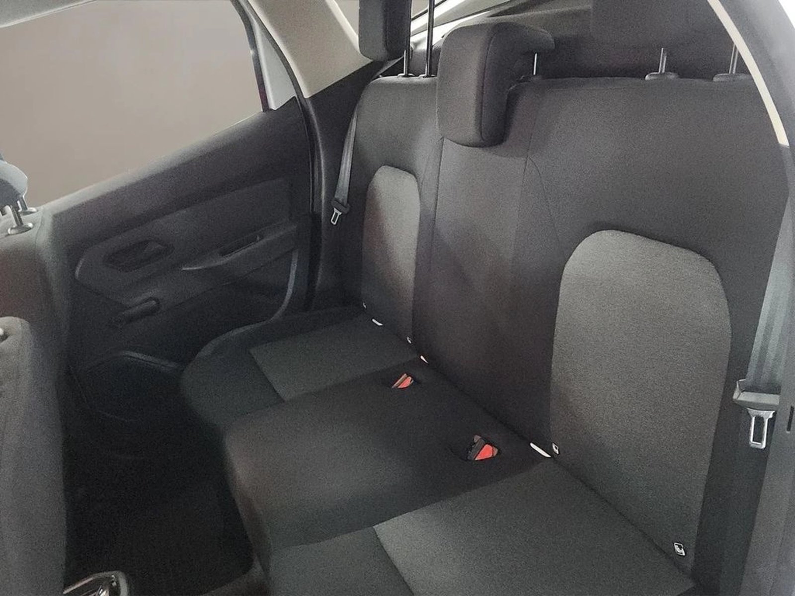 Renault DUSTER 1.6 ZEN MT 2023 - Imagen 16 de 18