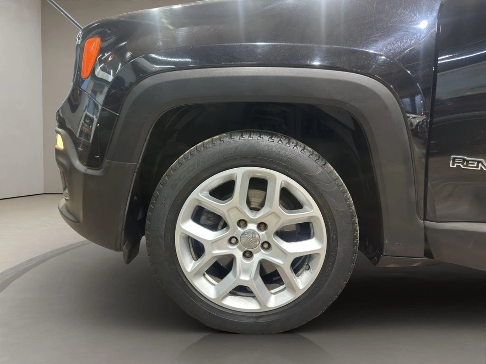 JEEP RENEGADE 1.8 SPORT MT 2018 - Imagen 16 de 17