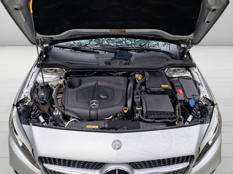 Mercedes-Benz A200 D 2.1 Aut 2016 - Imagen 6 de 10