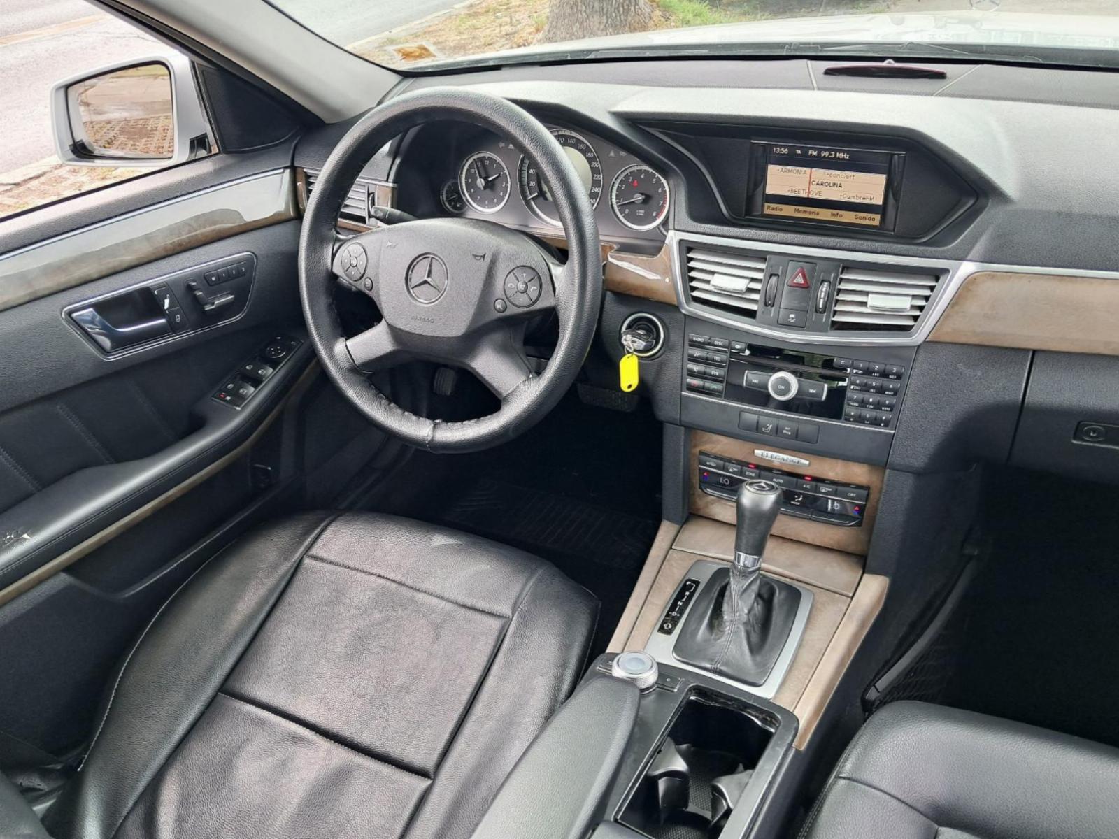 Mercedes-Benz E250 Blue Efficiency 2.5 Aut 2010 - Foto 5 de 10