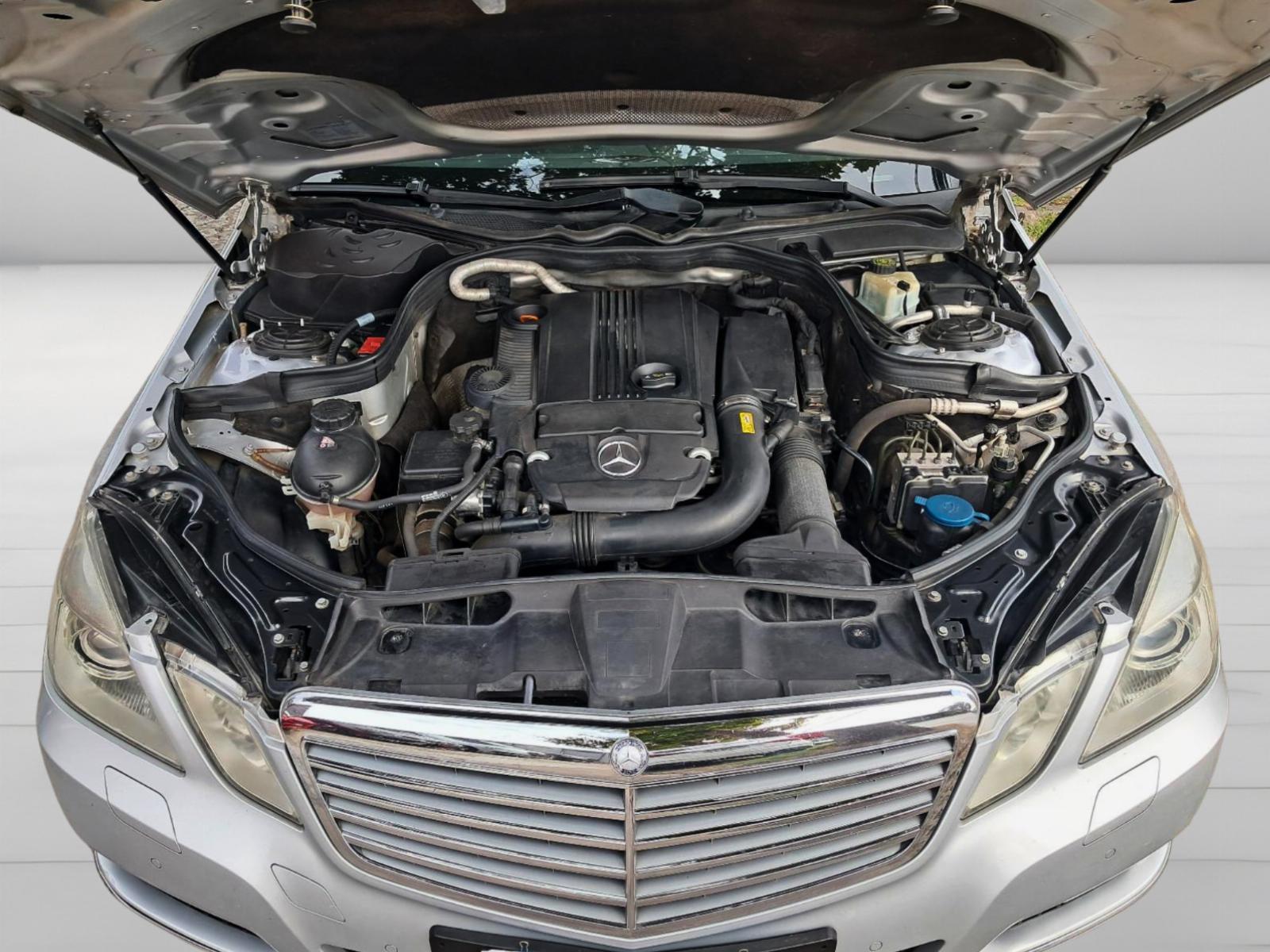 Mercedes-Benz E250 Blue Efficiency 2.5 Aut 2010 - Imagen 6 de 10