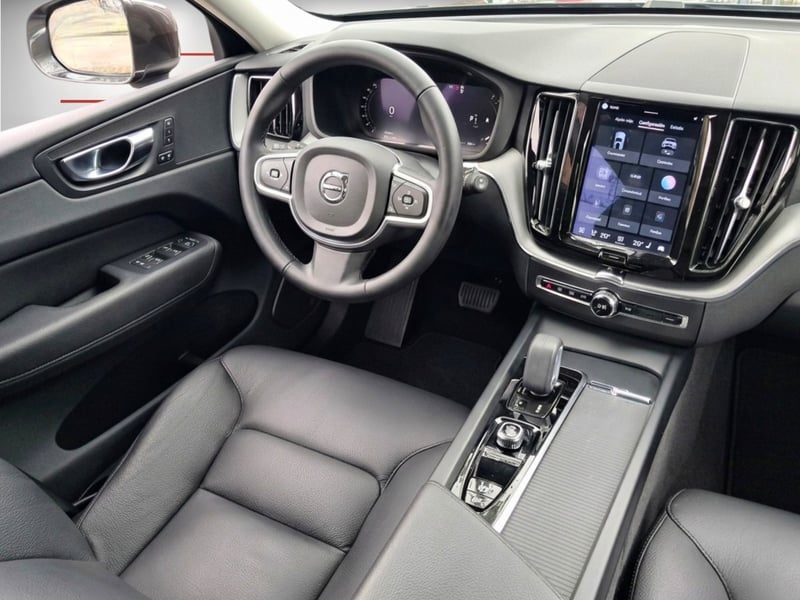 Volvo XC60 II B5 4x4 2.0 Aut 2022 - Imagen 5 de 10