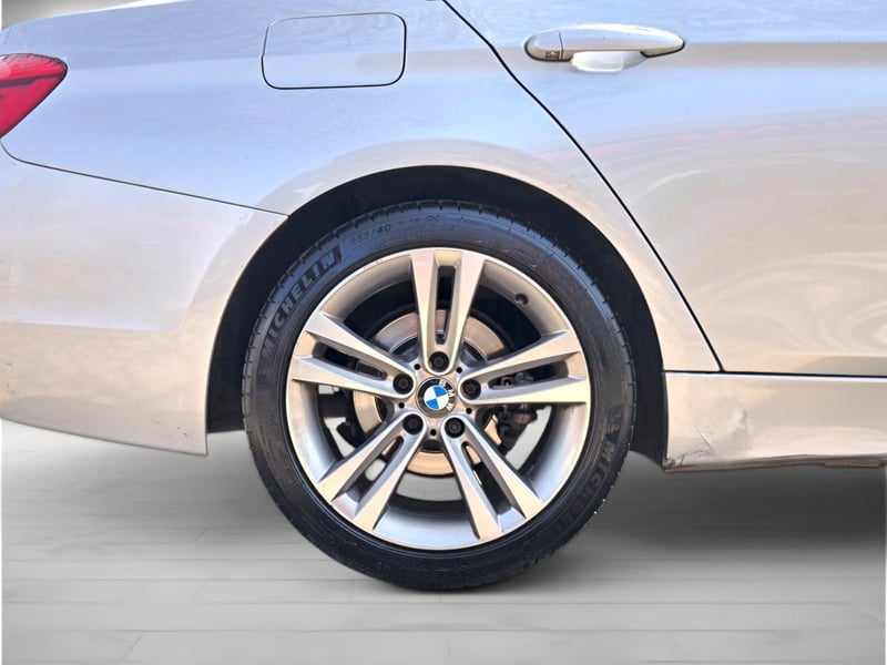BMW 320I SPORT LCI 2.0 AUT 2018 - Imagen 7 de 10