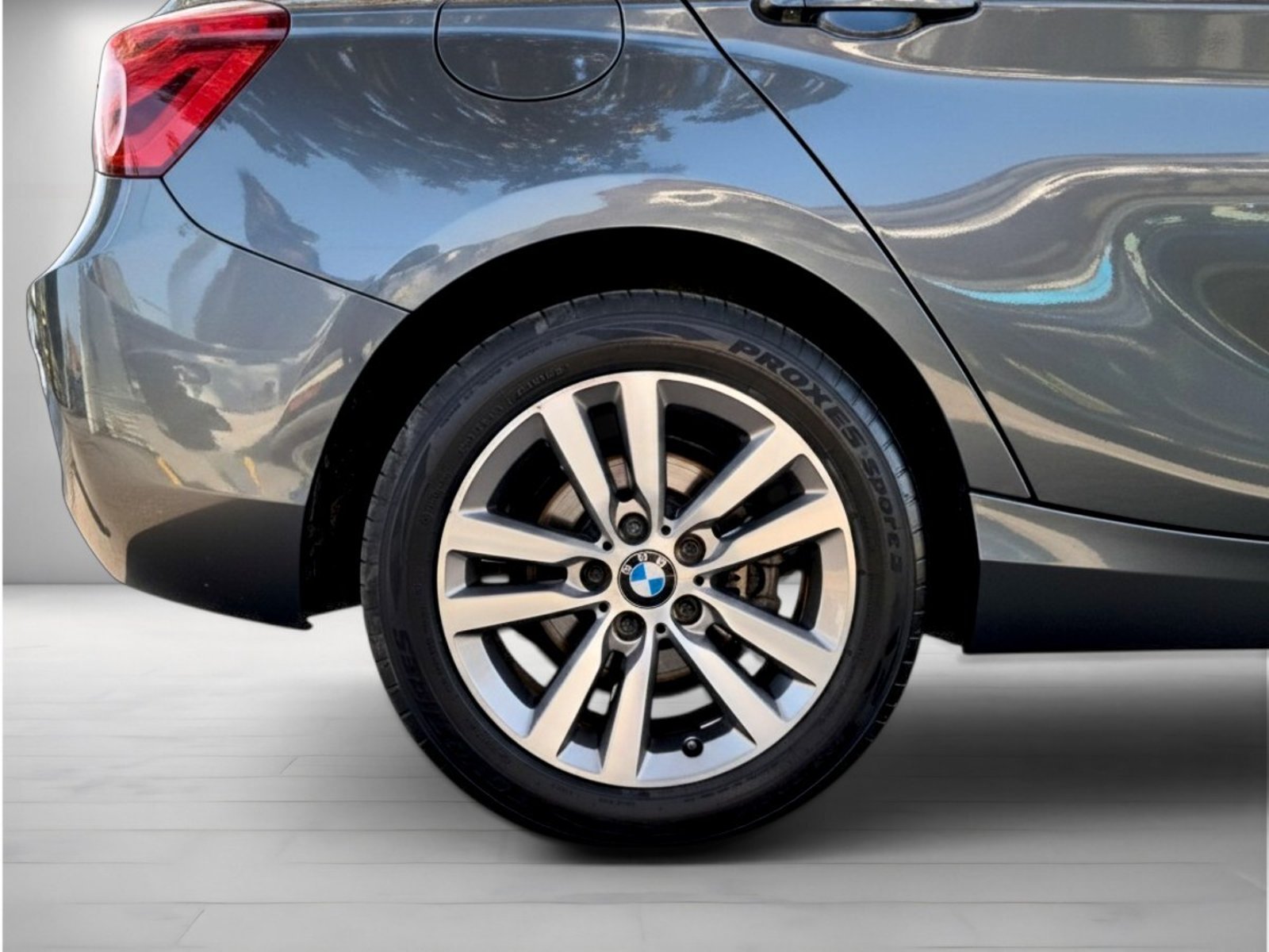 BMW 118D Millennial 2.0 Aut 2019 - Imagen 7 de 10