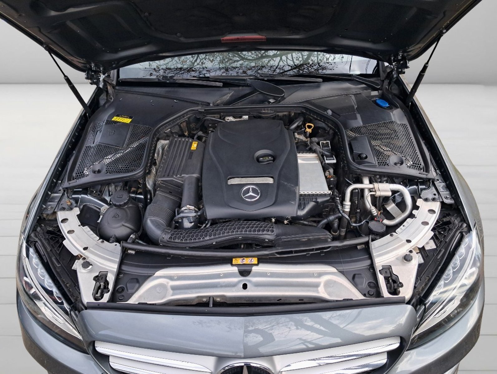 Mercedes-Benz C300 2.0 Aut 2018 - Imagen 6 de 10