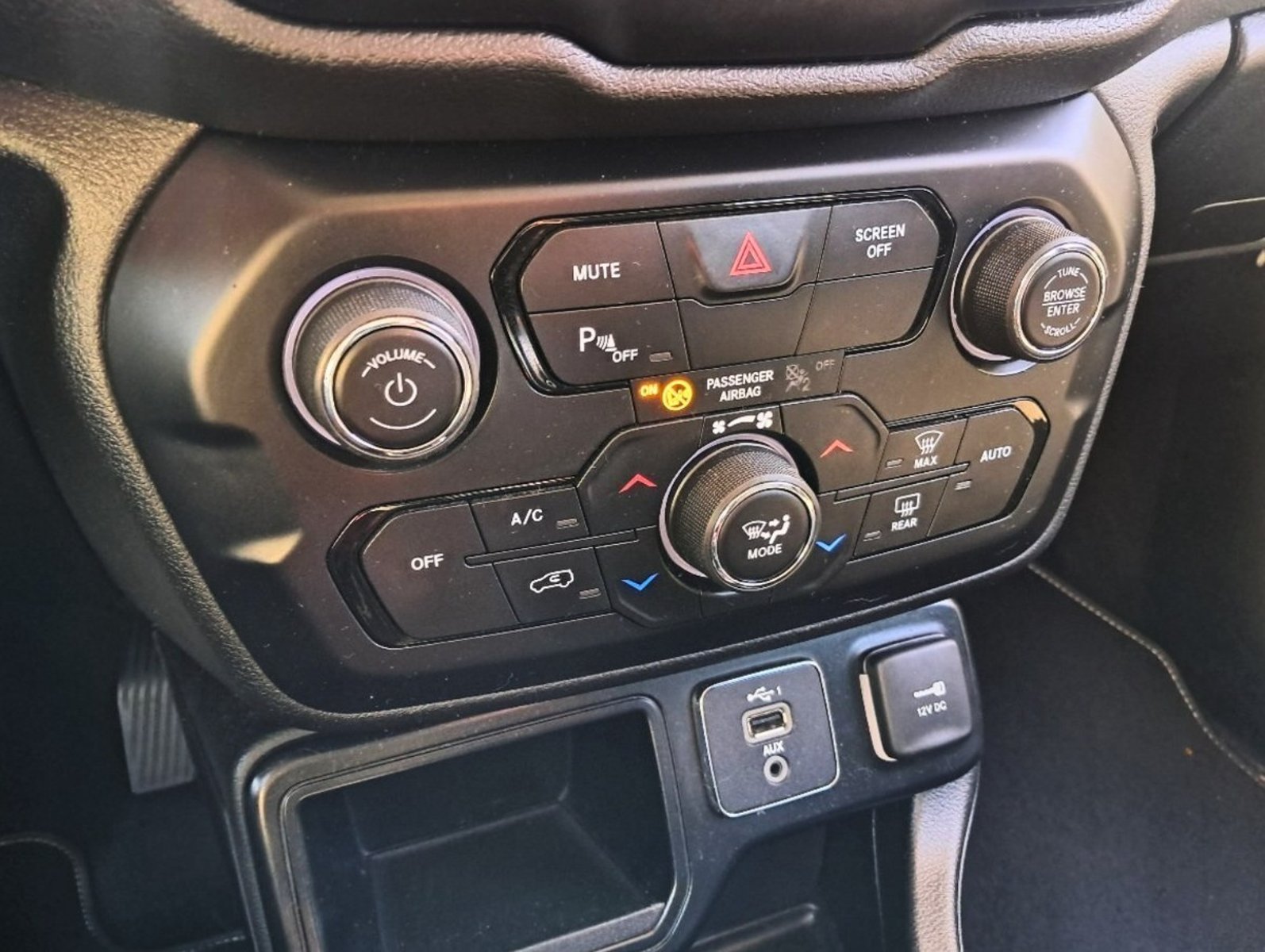 Jeep RENEGADE Sport 1.8 Mec 2022 - Imagen 10 de 10